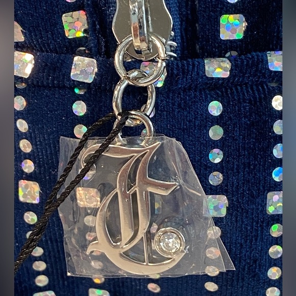 Juicy Couture Velour Bling Cosmetic Bag. NWT - Picture 6 of 10